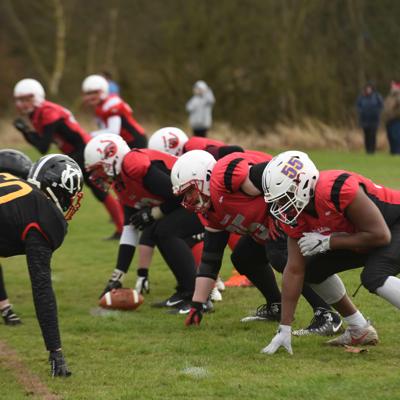 Staffs offensive line get ready to snap the ball